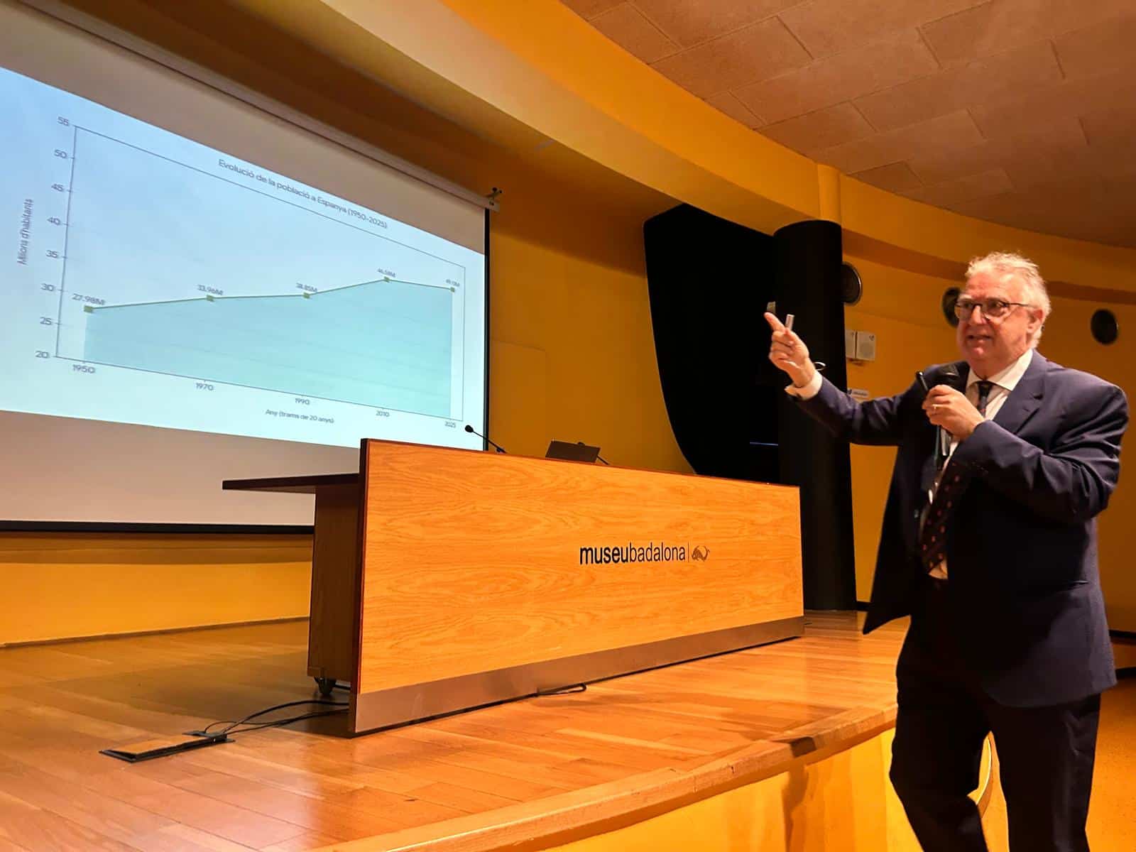 Conferencia Antonio Bosch en Badalona. El derecho de propiedad y de la herencia 2